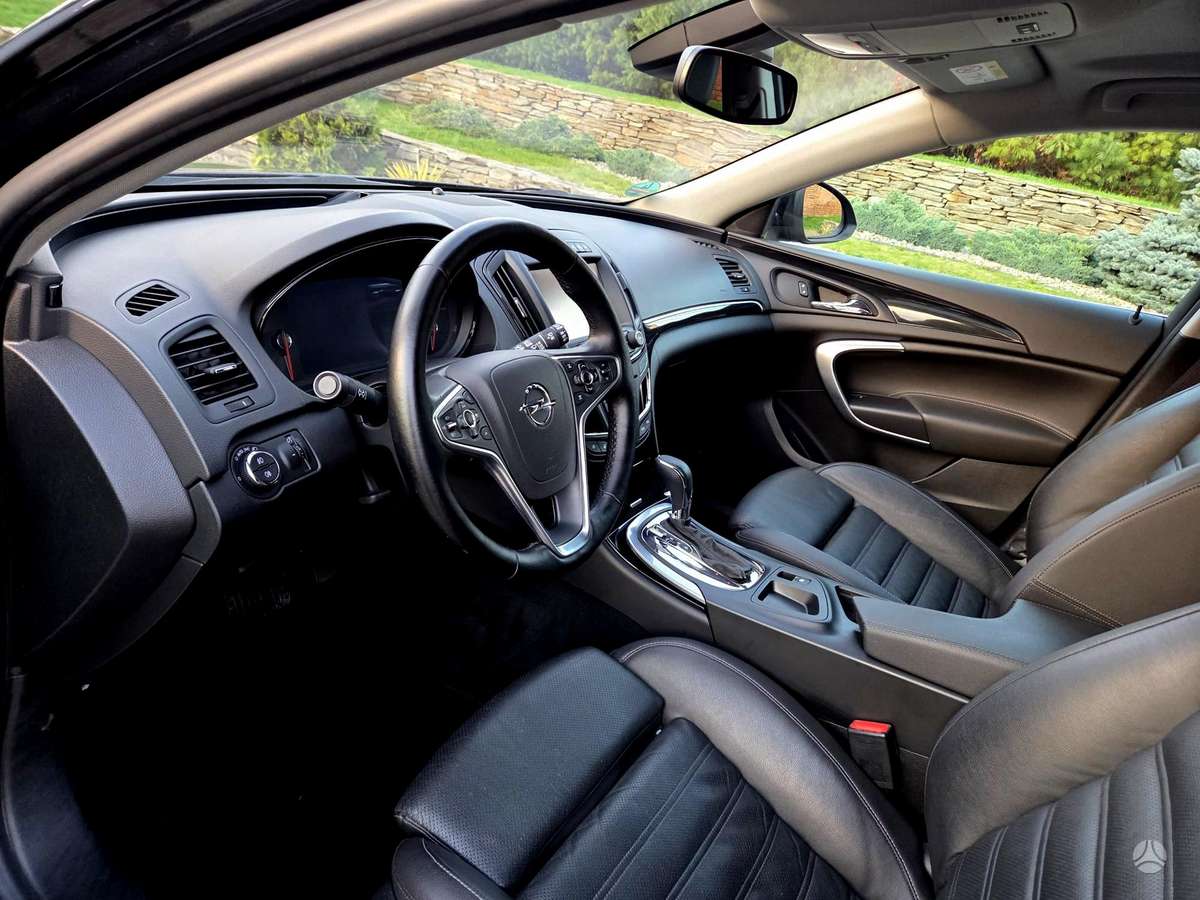 Opel Insignia 2015 — photo 32