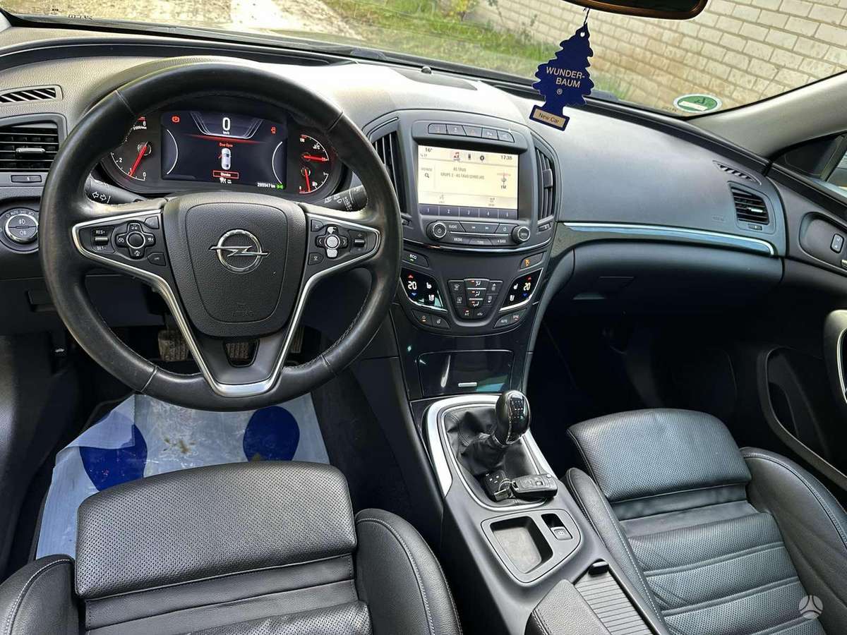 Opel Insignia 2014 — photo 16
