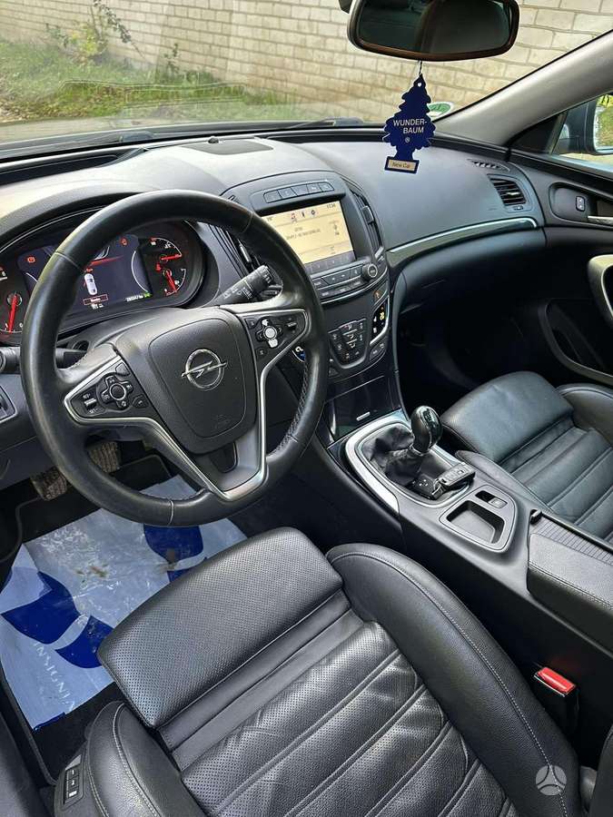 Opel Insignia 2014 — photo 17