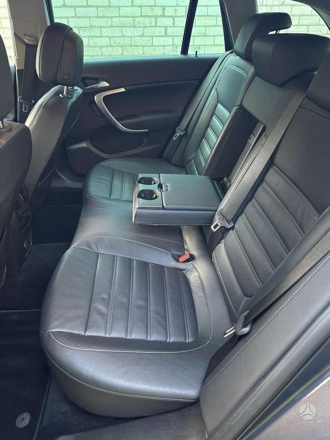Opel Insignia 2014 — photo 19