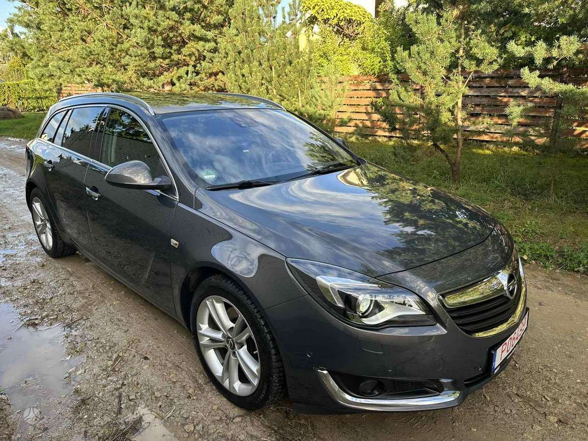 Opel Insignia 2014 — rear view