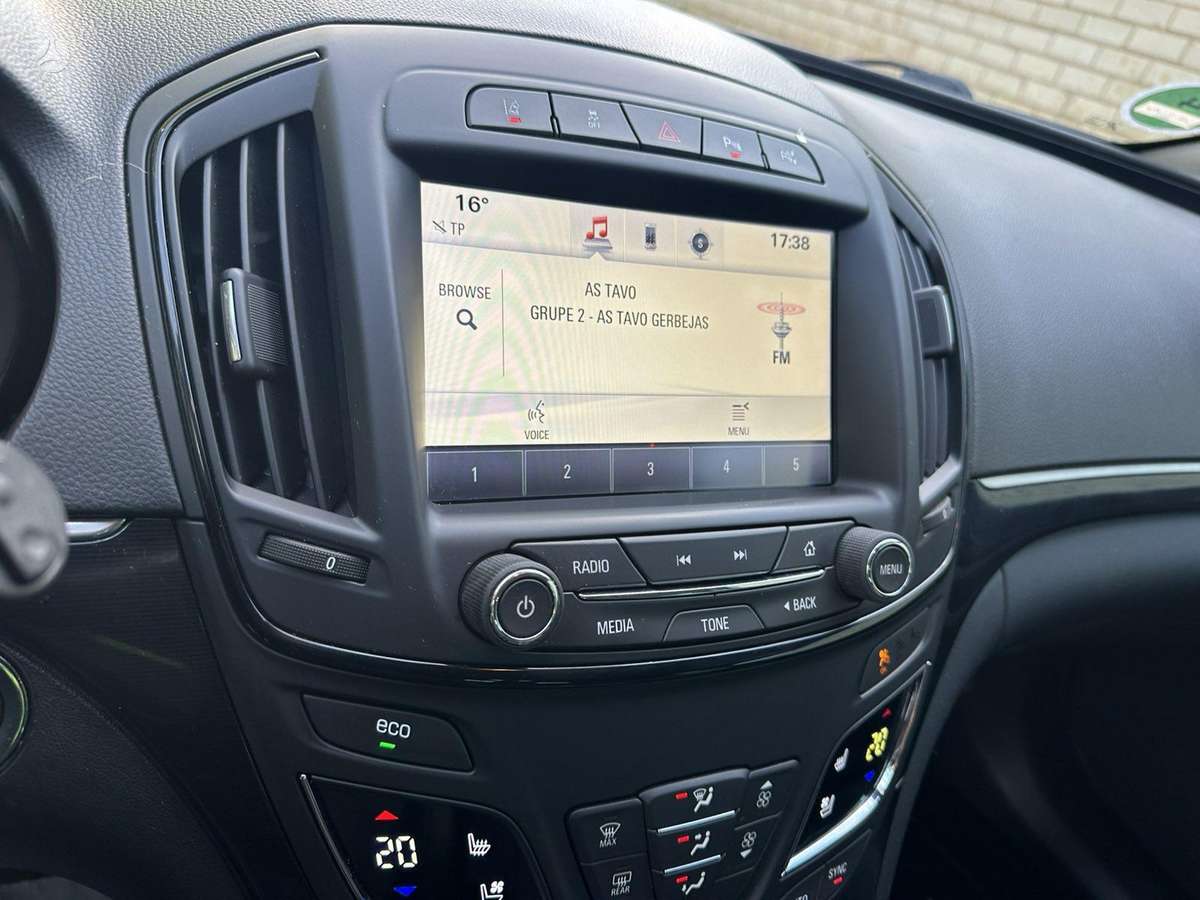 Opel Insignia 2014 — photo 20
