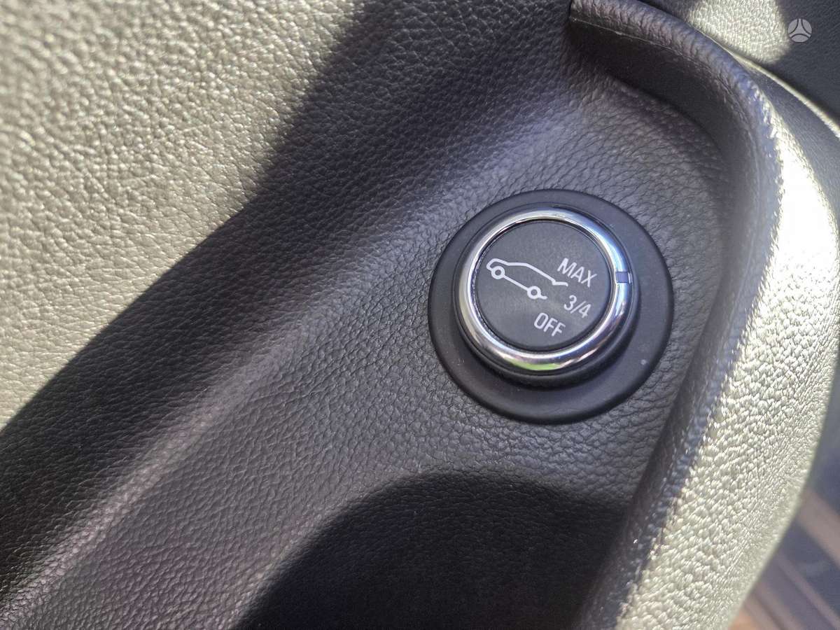 Opel Insignia 2014 — photo 27
