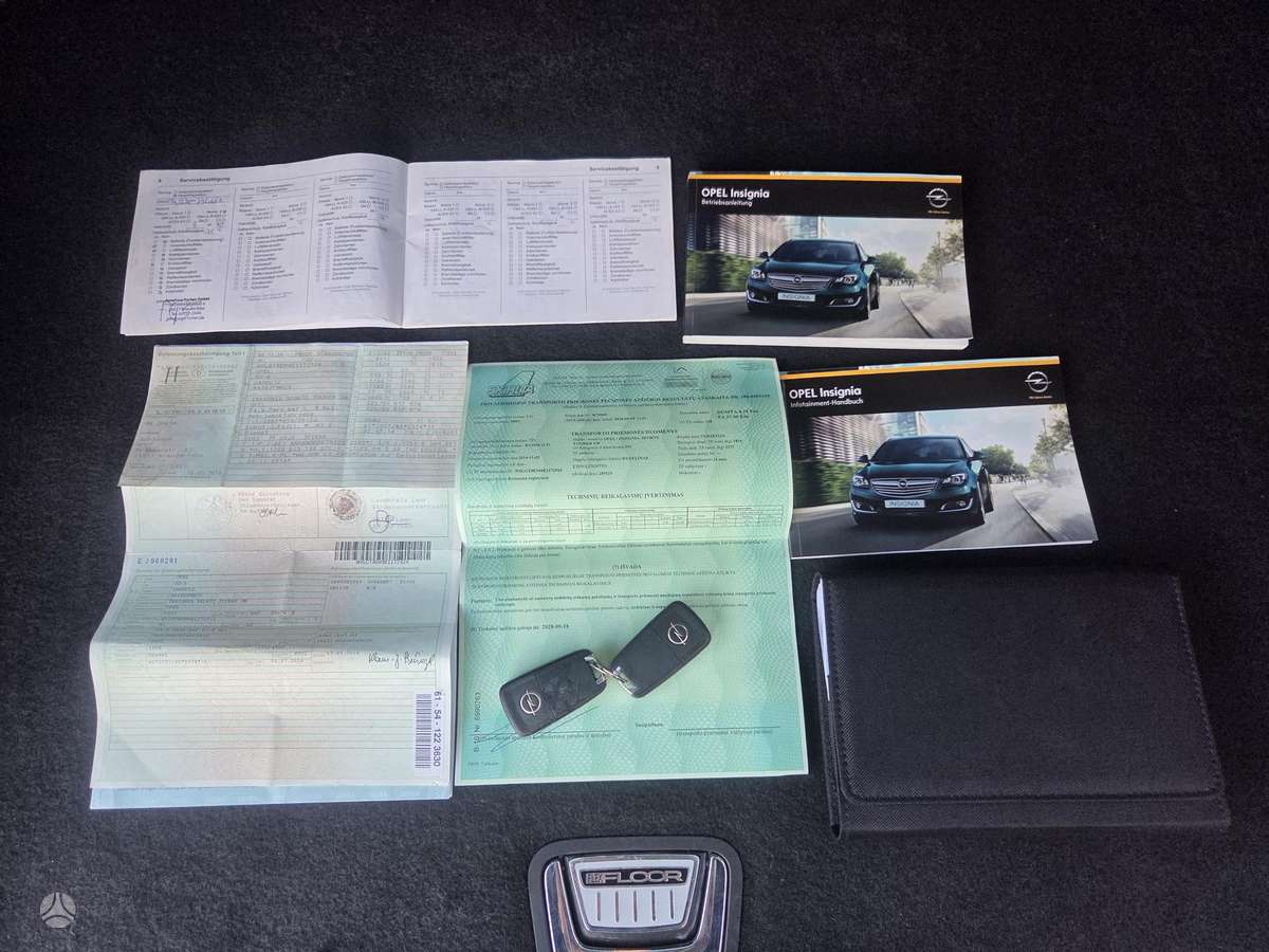 Opel Insignia 2014 — photo 32