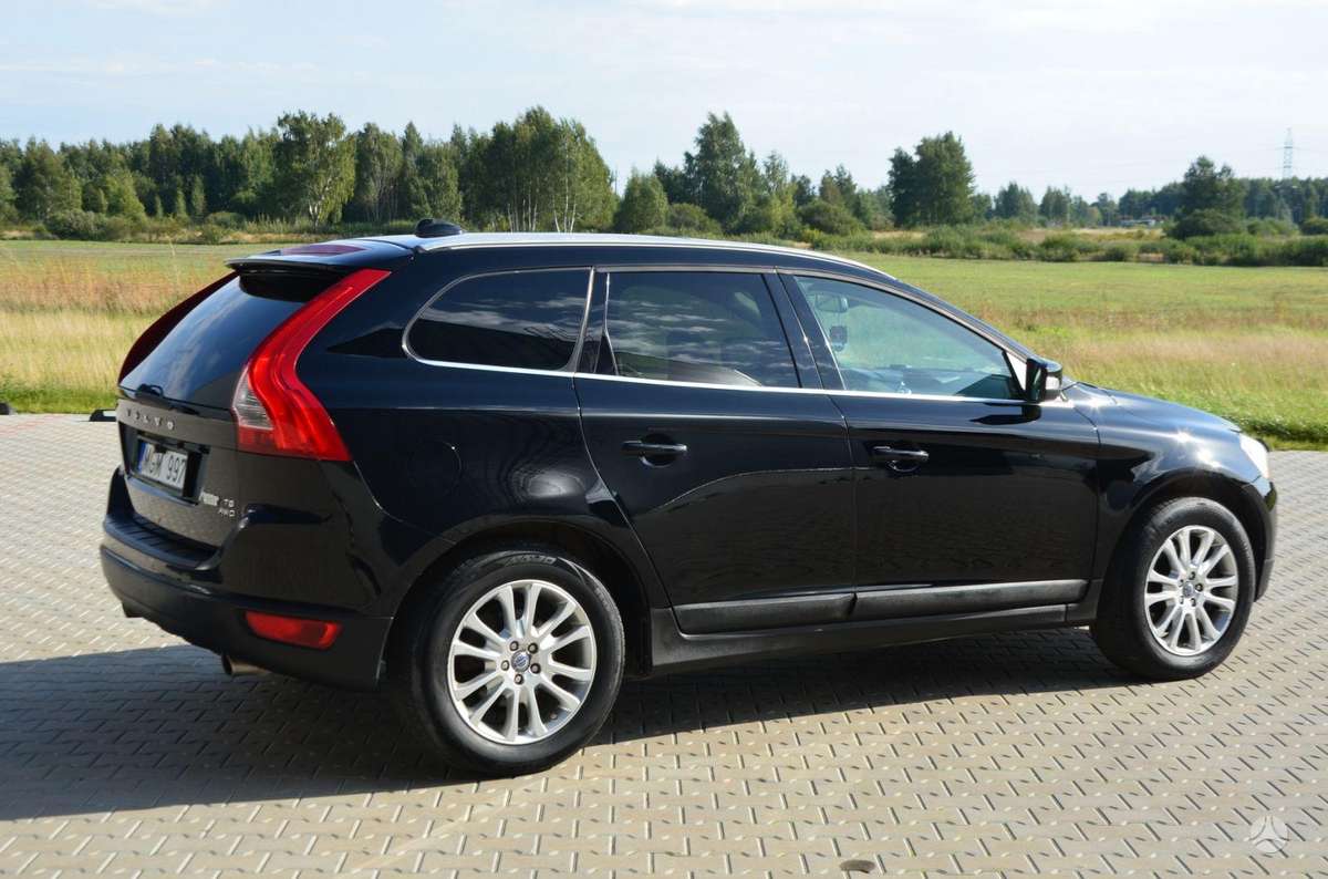 Volvo XC60 2010 — photo 12