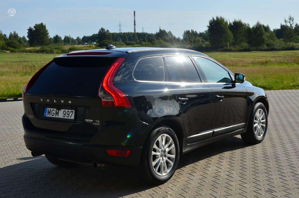 Volvo XC60 2010 — photo 13