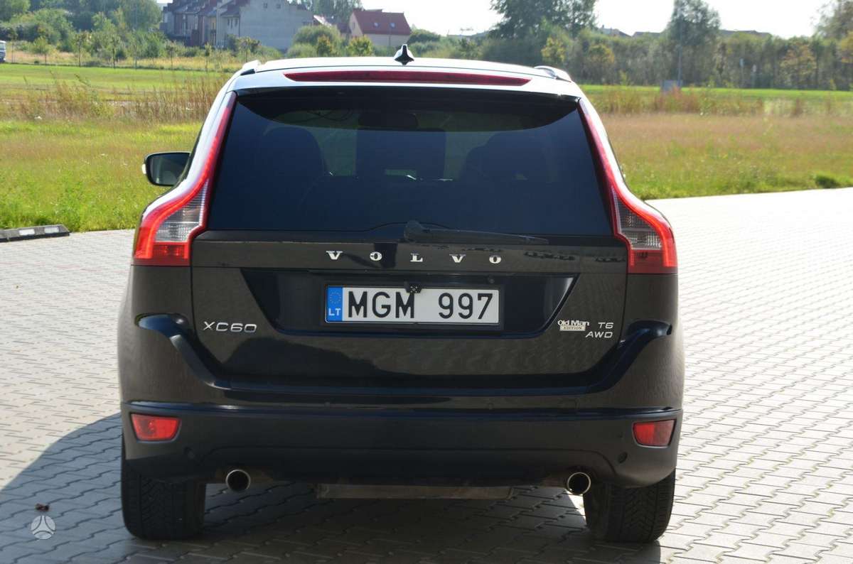 Volvo XC60 2010 — photo 15