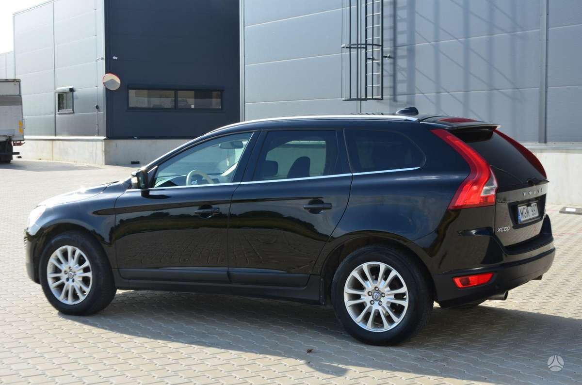 Volvo XC60 2010 — photo 19