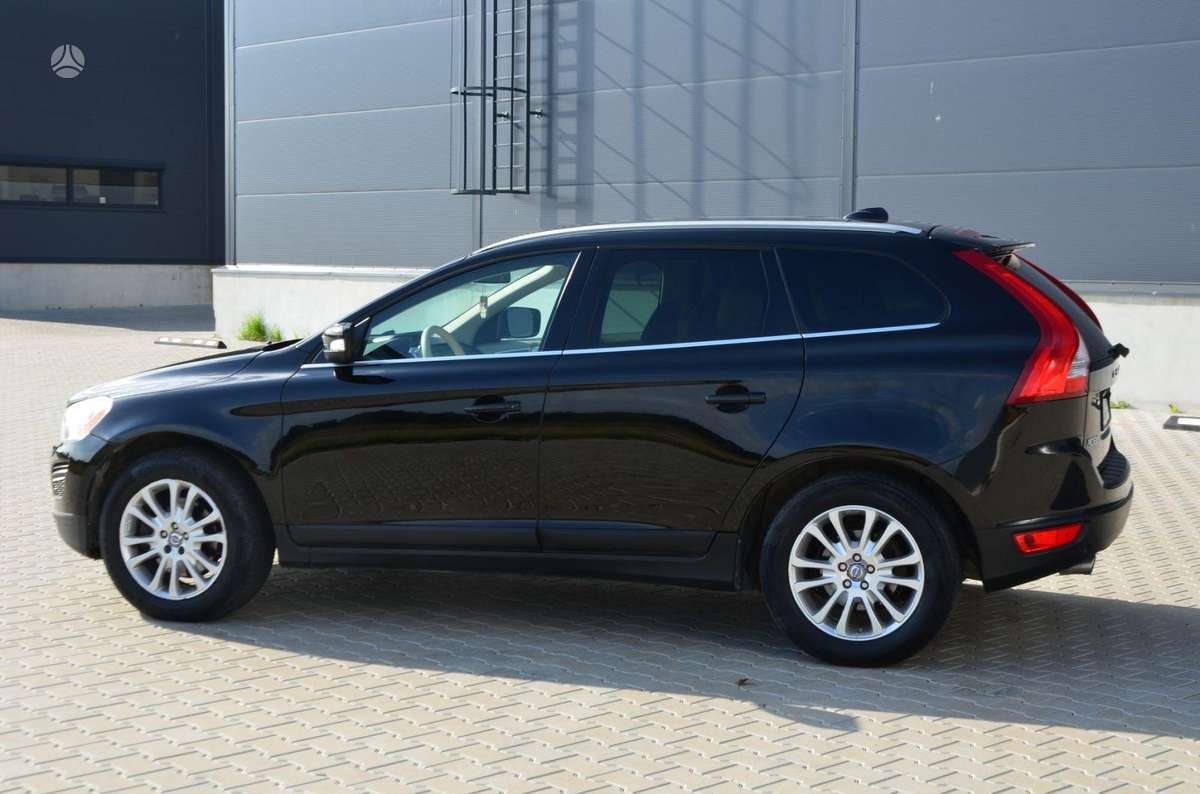 Volvo XC60 2010 — photo 20