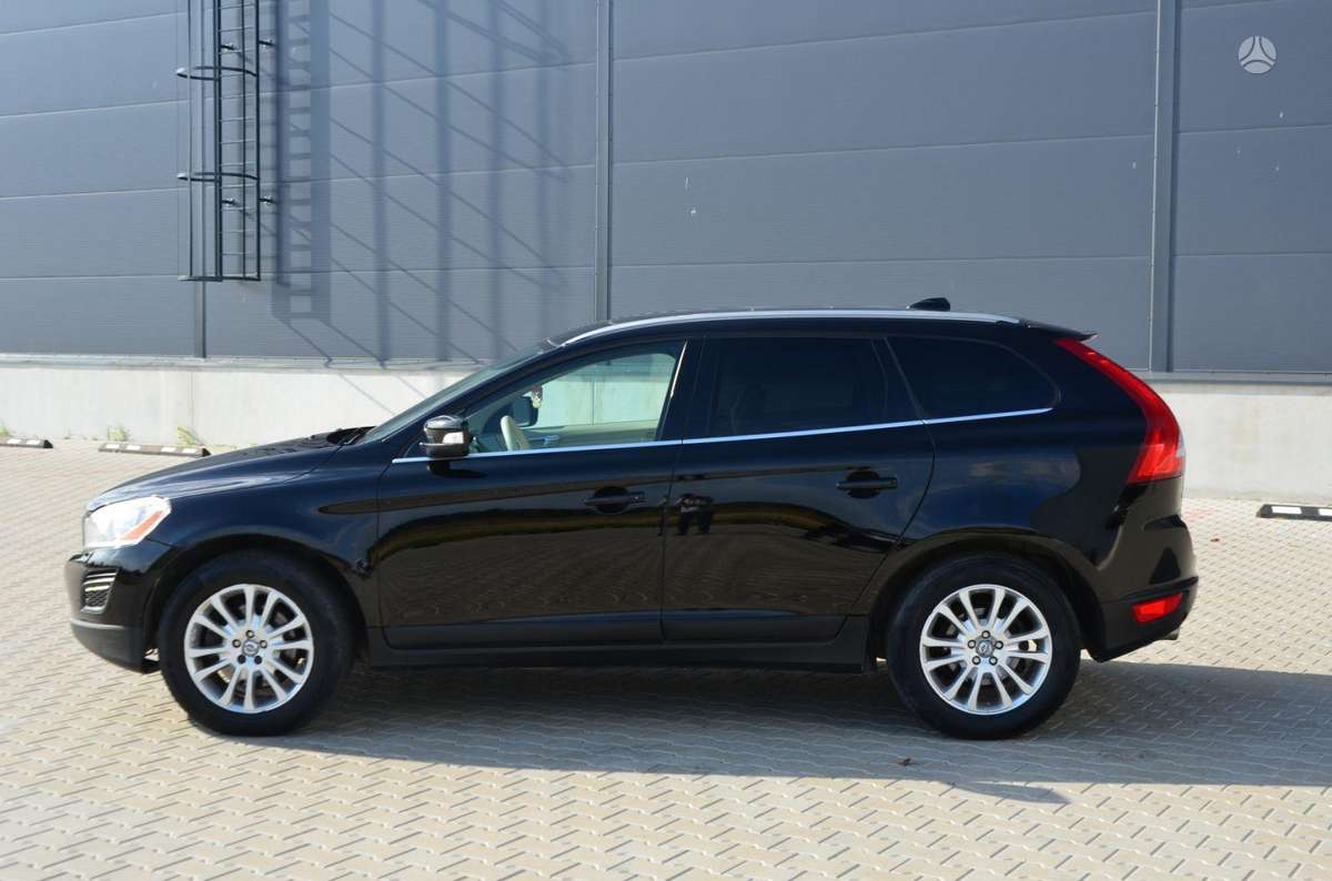 Volvo XC60 2010 — photo 21
