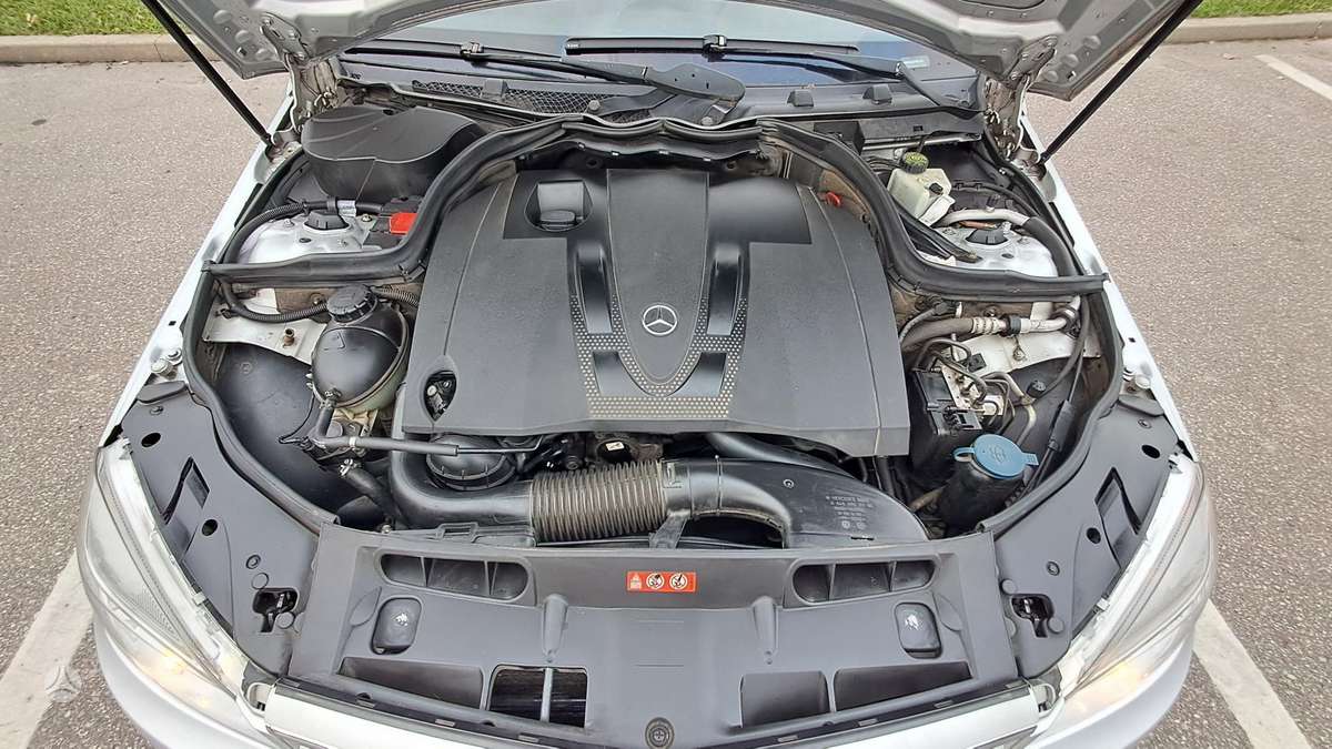 Mercedes-Benz C220 2008 — photo 12