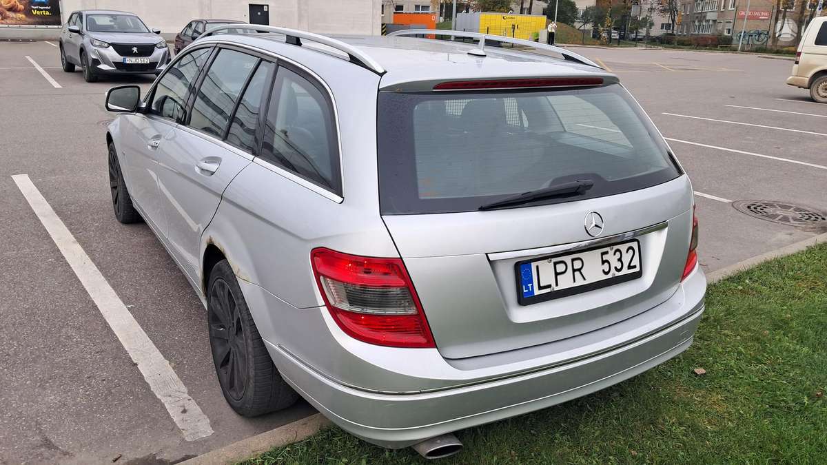 Mercedes-Benz C220 2008 — photo 5