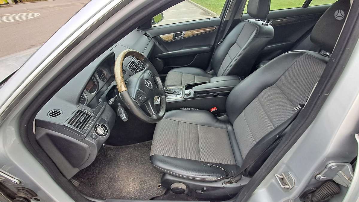 Mercedes-Benz C220 2008 — photo 7