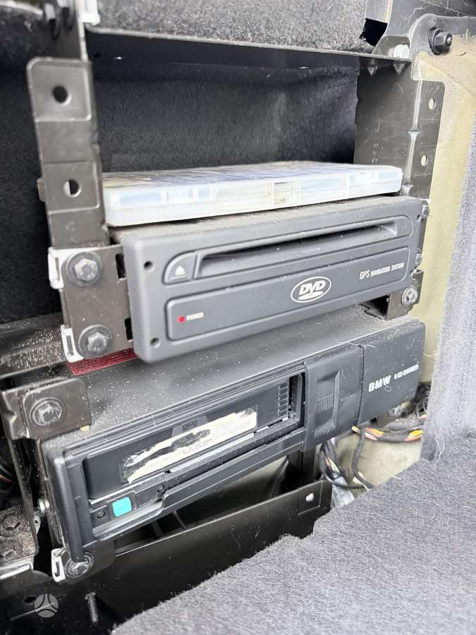 BMW X5 2005 — photo 24