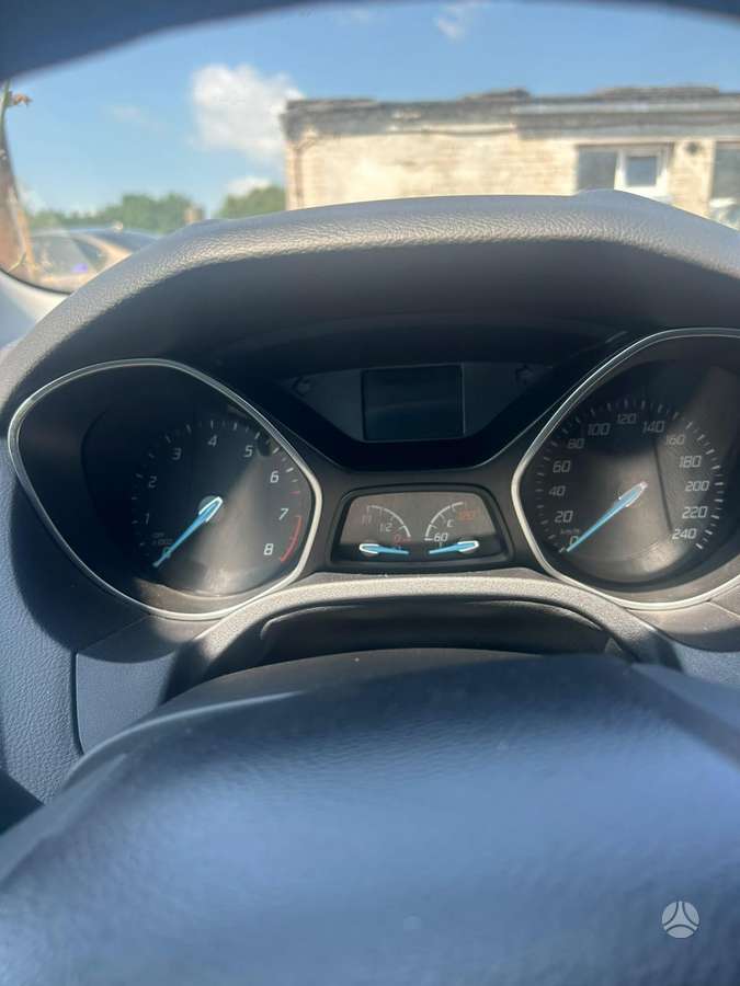 Ford Focus 2013 — photo 10