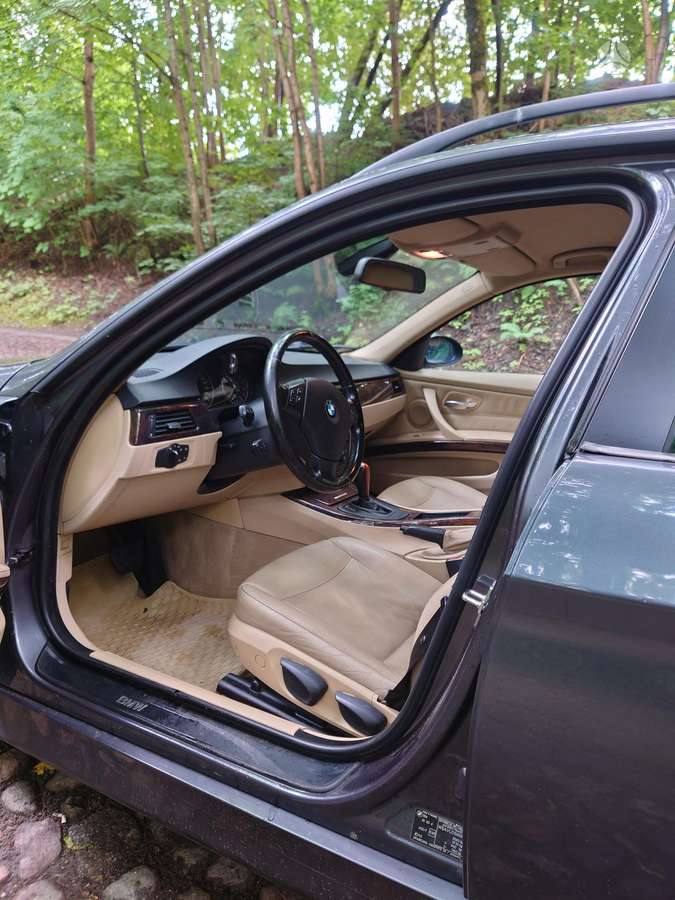 BMW 320 2006 — photo 5