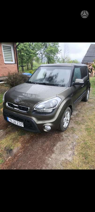 Kia Soul 2012 — вигляд ззаду