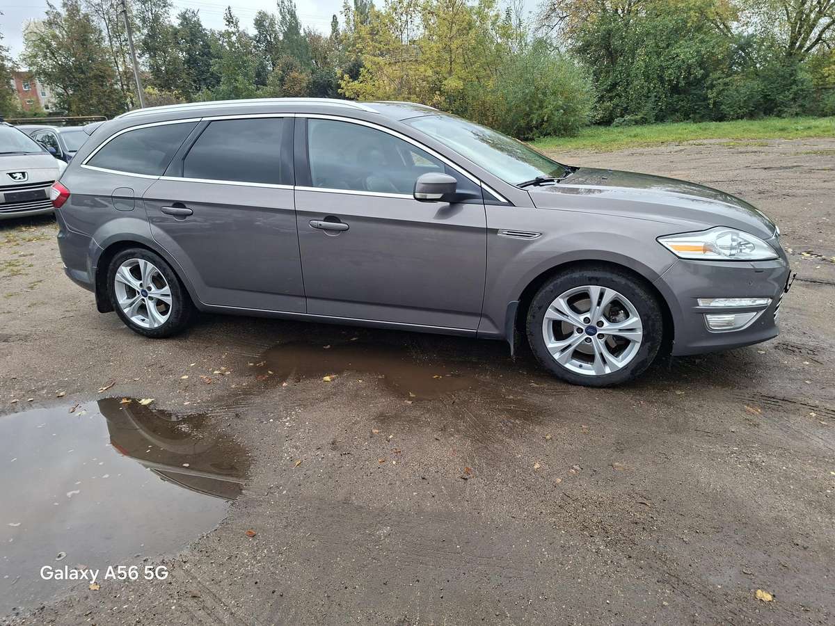 Ford Mondeo 2013 — фото 15