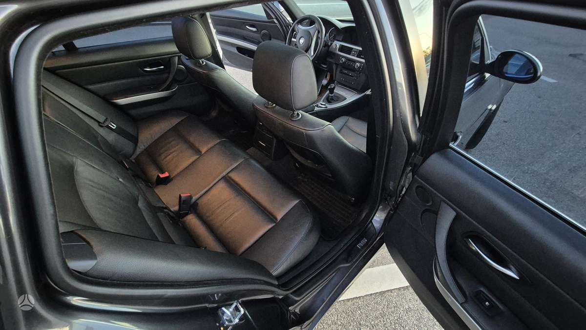 BMW 325 2007 — photo 10