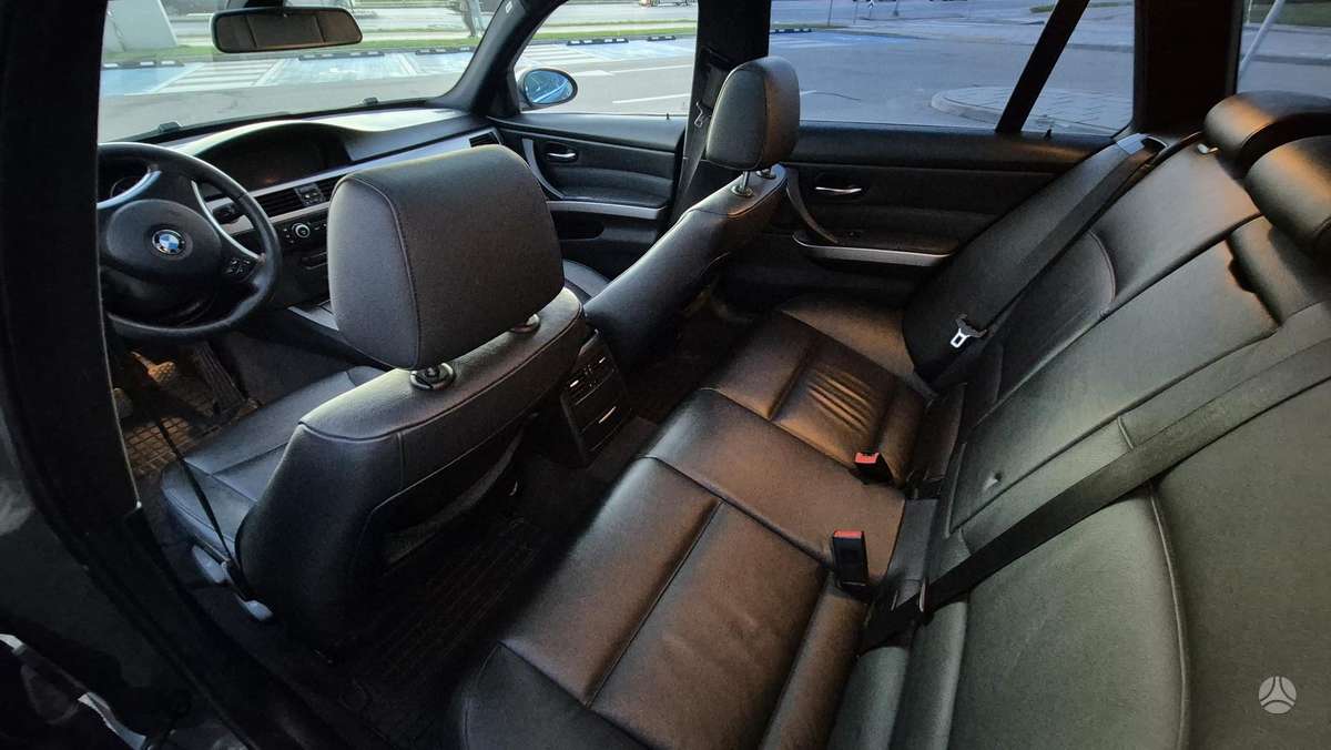 BMW 325 2007 — photo 9