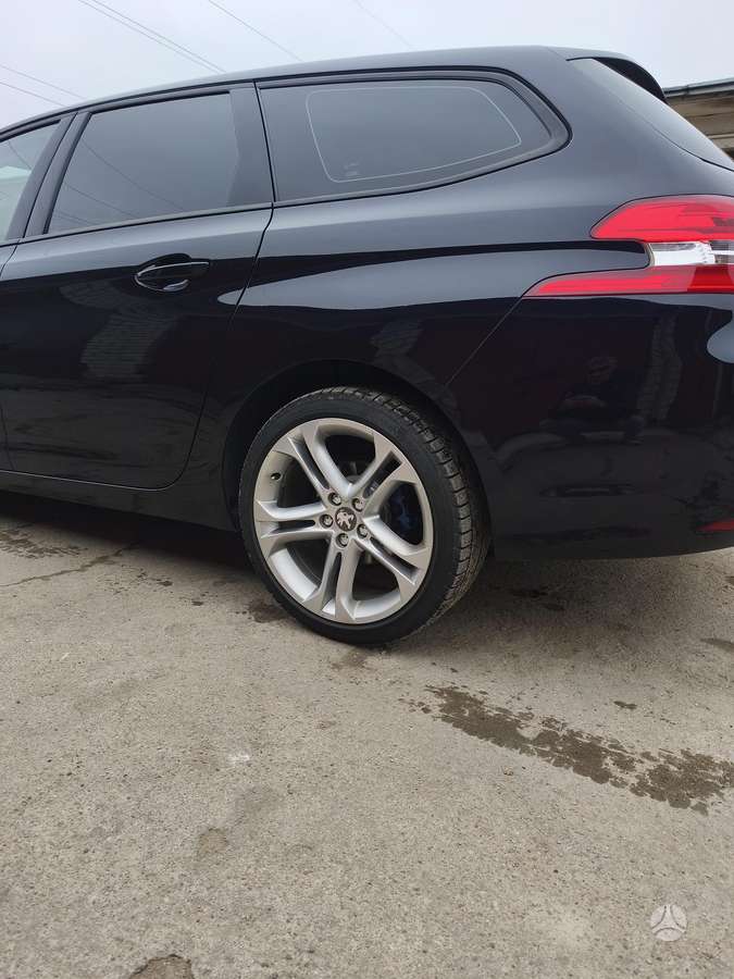 Peugeot 308 2015 — engine 1600 cm³, 120 HP (88kW)