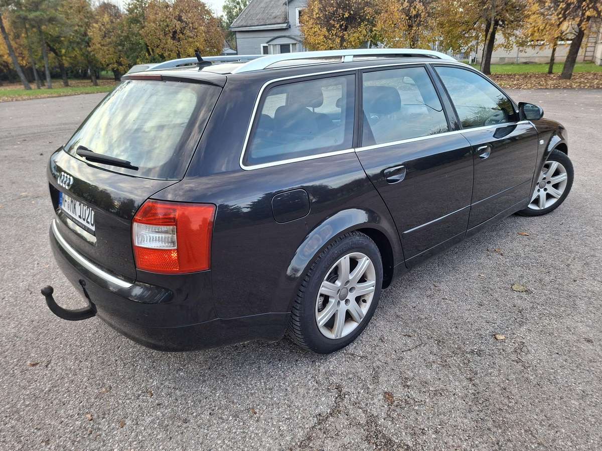 Audi A4 2004 — двигун 1896 cm³, 131 HP (96kW)