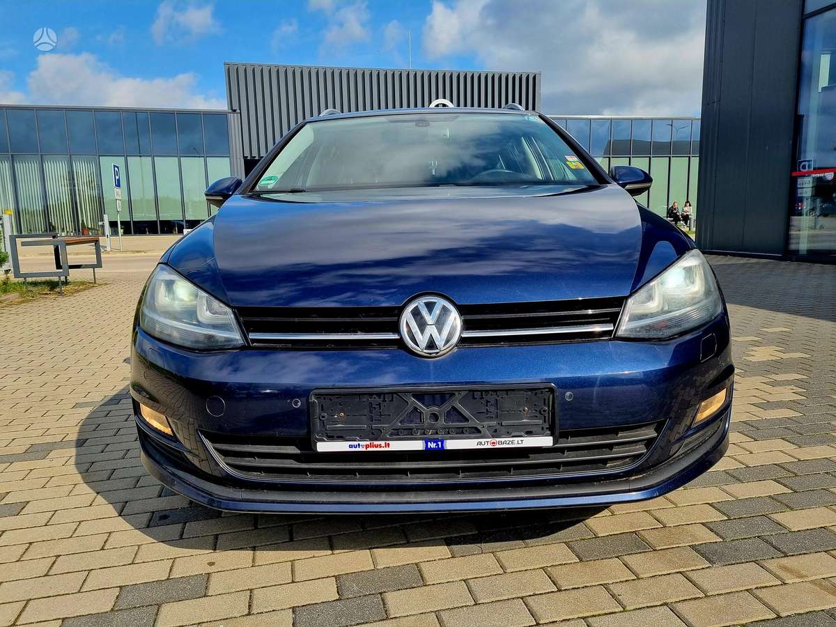 Volkswagen Golf 2013 — interior