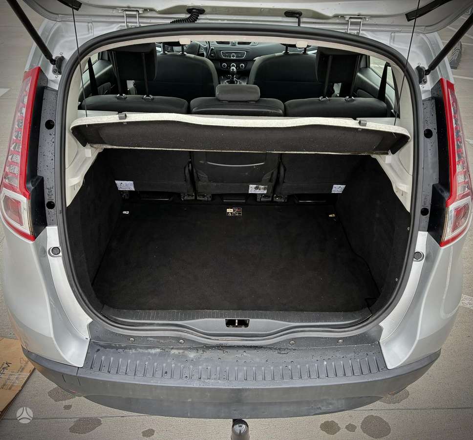 Renault Scenic 2011 — photo 13