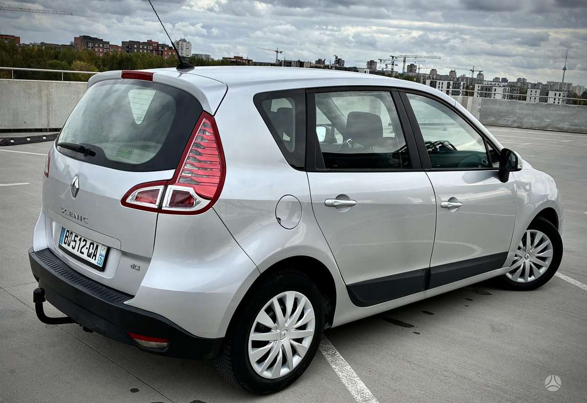Renault Scenic 2011 — engine 1500 cm³, 95 HP (70kW)