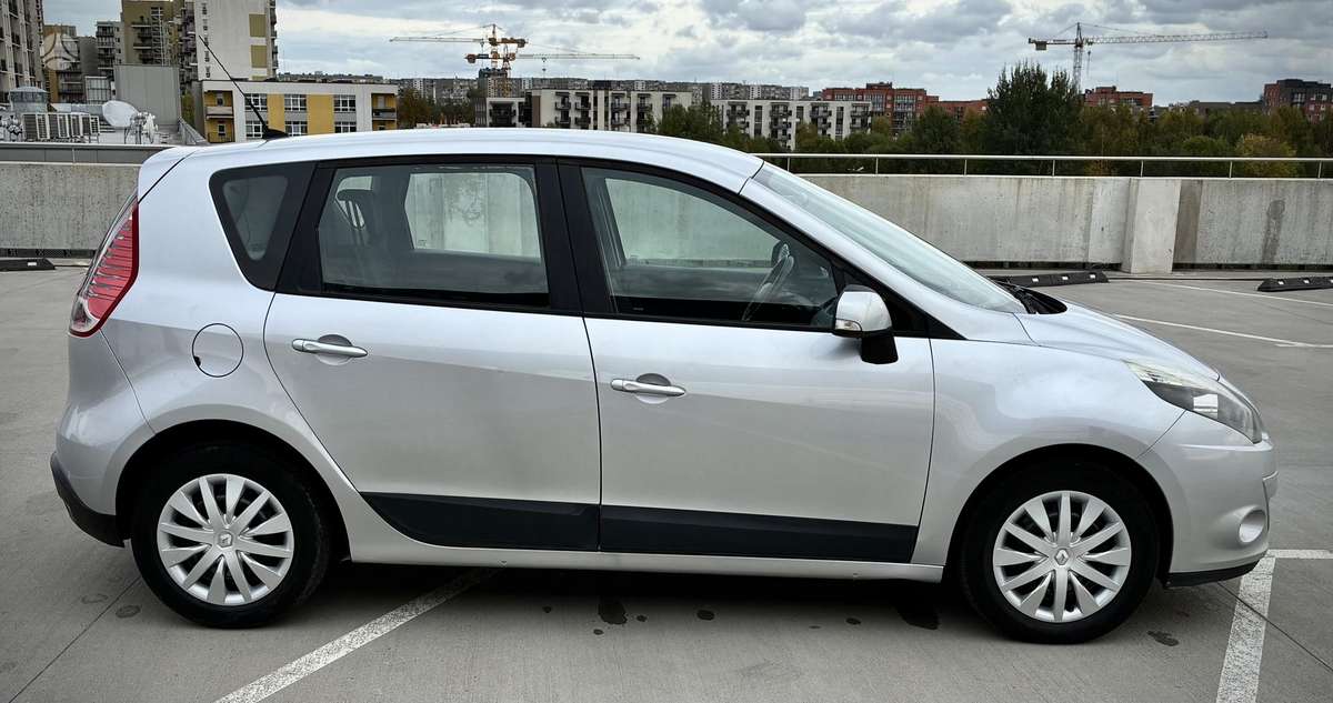 Renault Scenic 2011 — photo 5