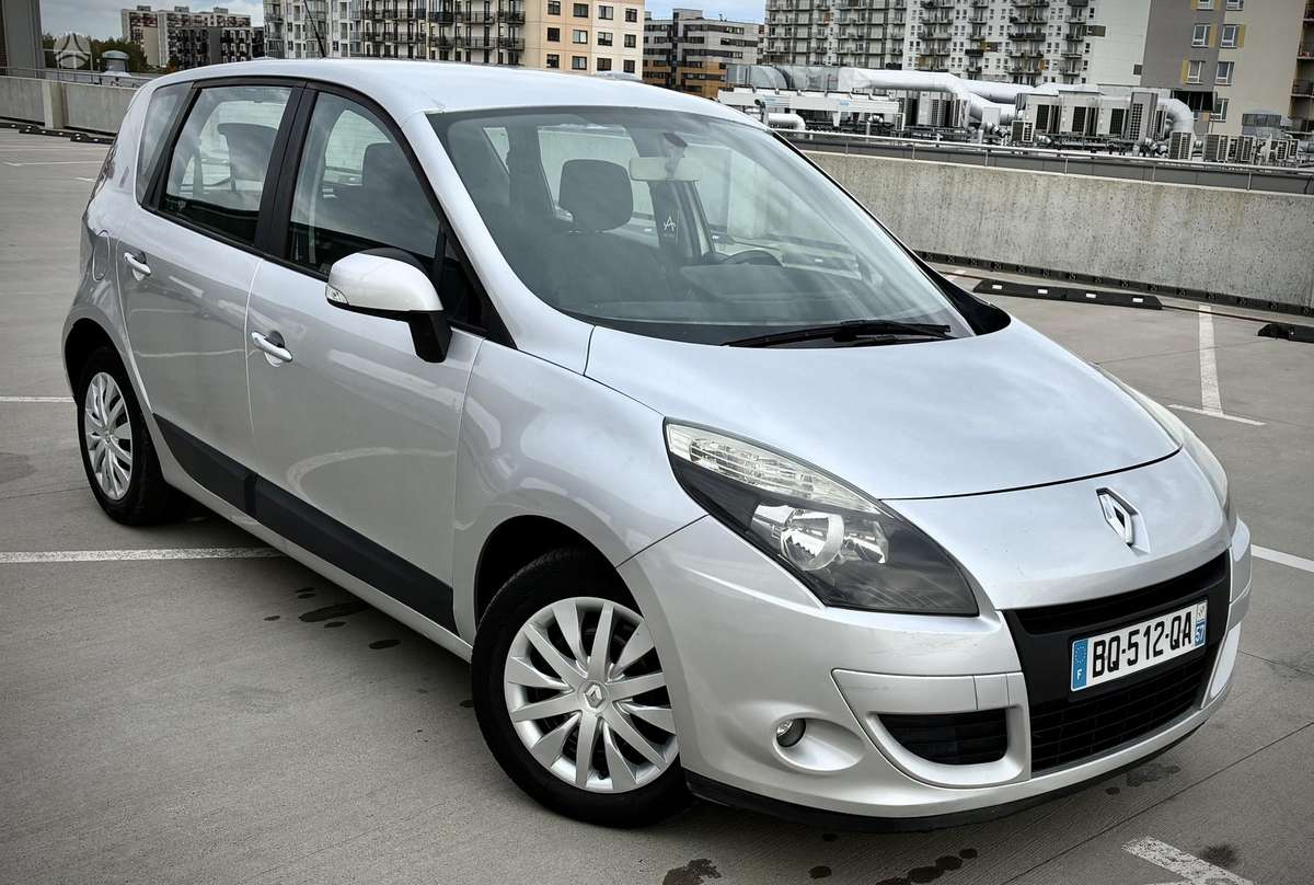 Renault Scenic 2011 — photo 6