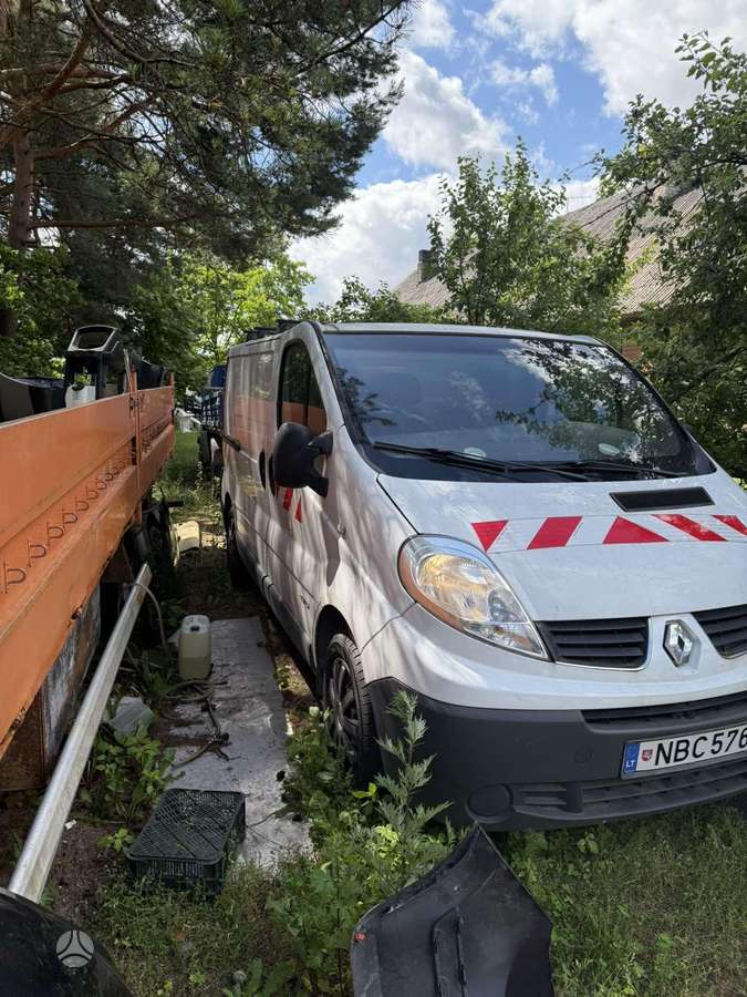Renault Trafic 2007 — вигляд ззаду
