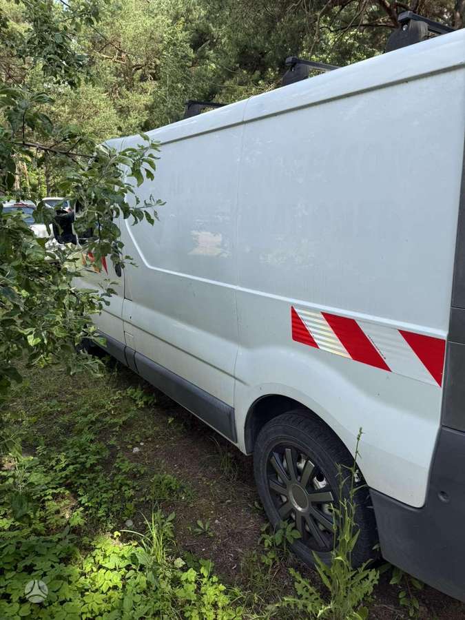 Renault Trafic 2007 — салон