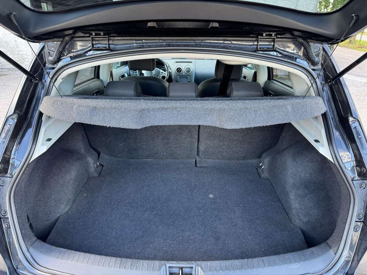 Nissan Qashqai 2012 — photo 7