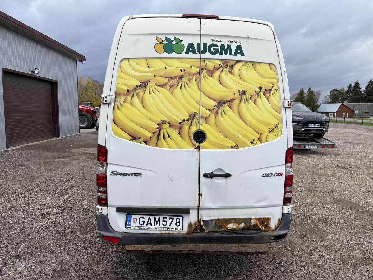 Mercedes-Benz Sprinter 2012 — двигун 2143 cm³, 129 HP (95kW)
