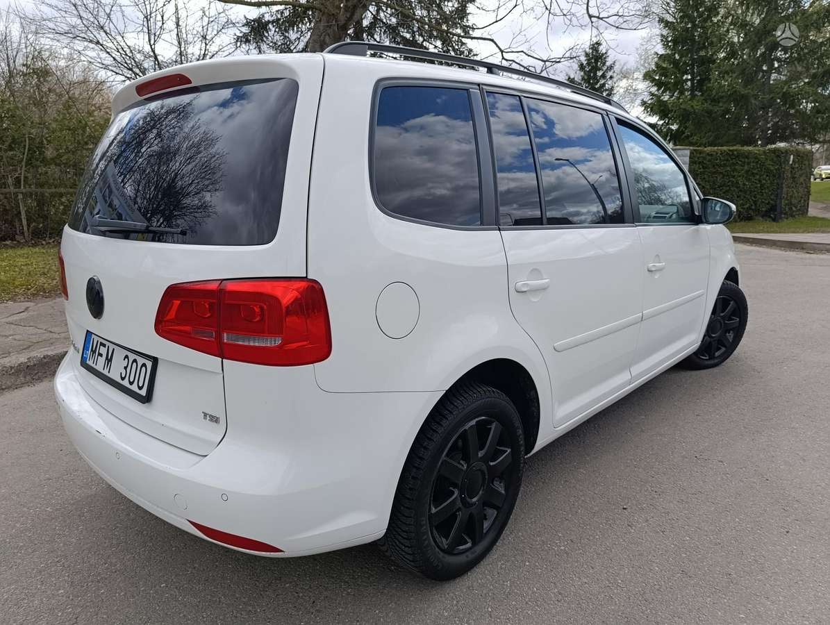 Volkswagen Touran 2010 — photo 6