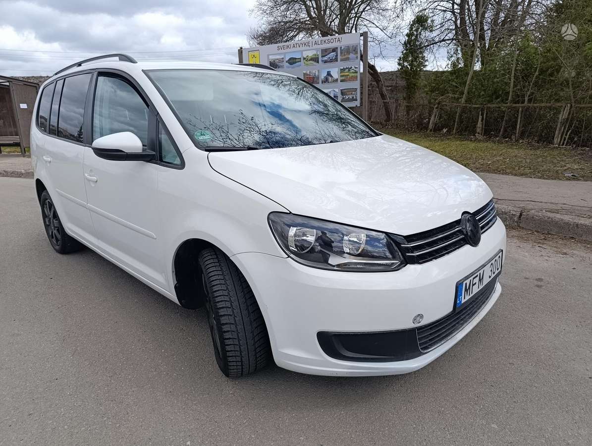 Volkswagen Touran 2010 — photo 9