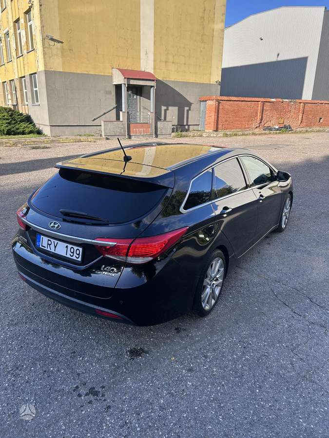 Hyundai i40 2011 — photo 8