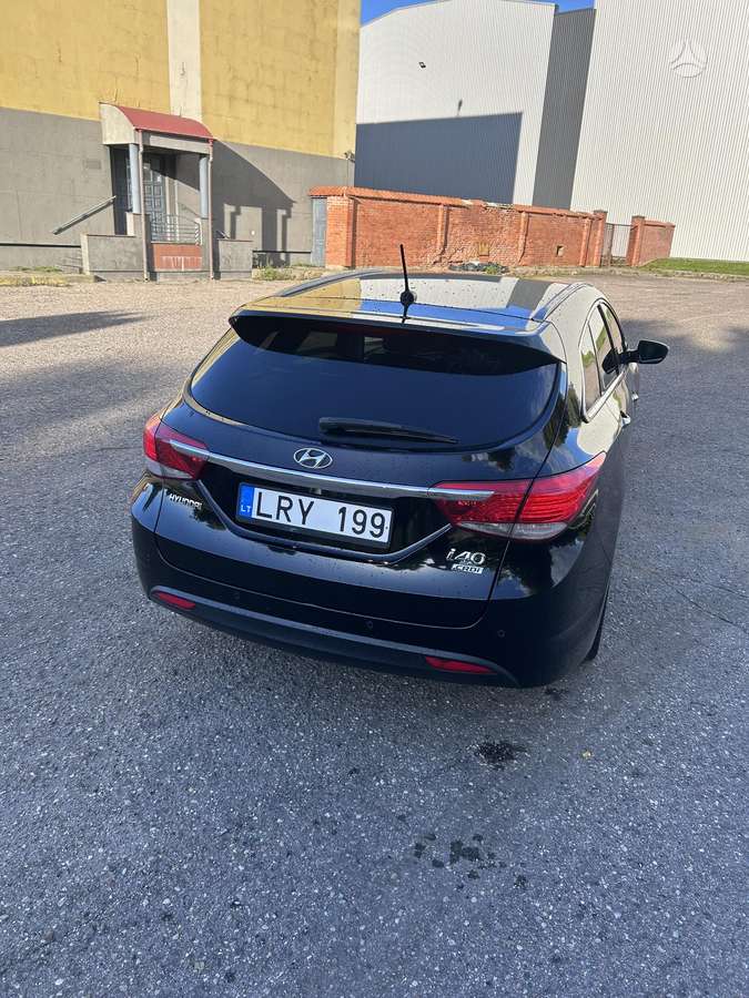 Hyundai i40 2011 — photo 9