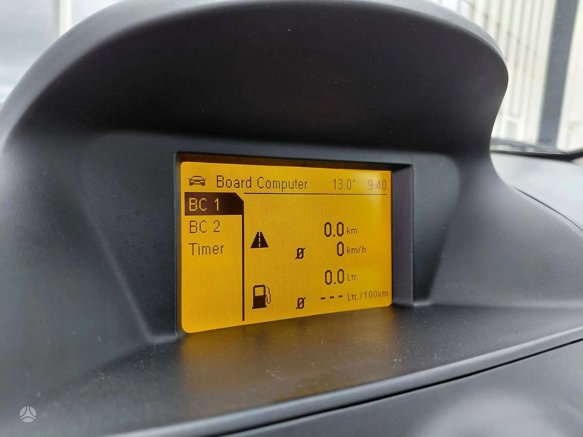Opel Antara 2011 — photo 15