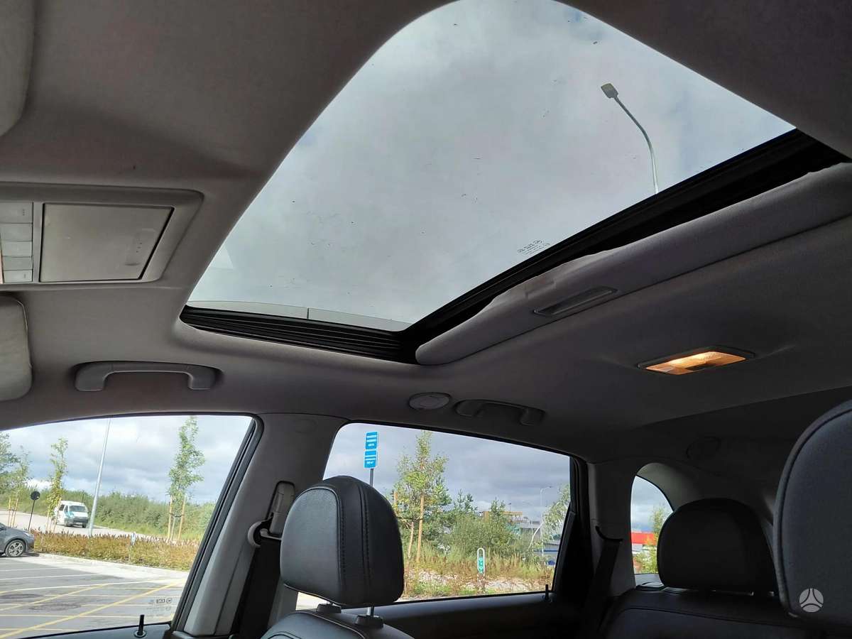 Opel Antara 2011 — photo 17