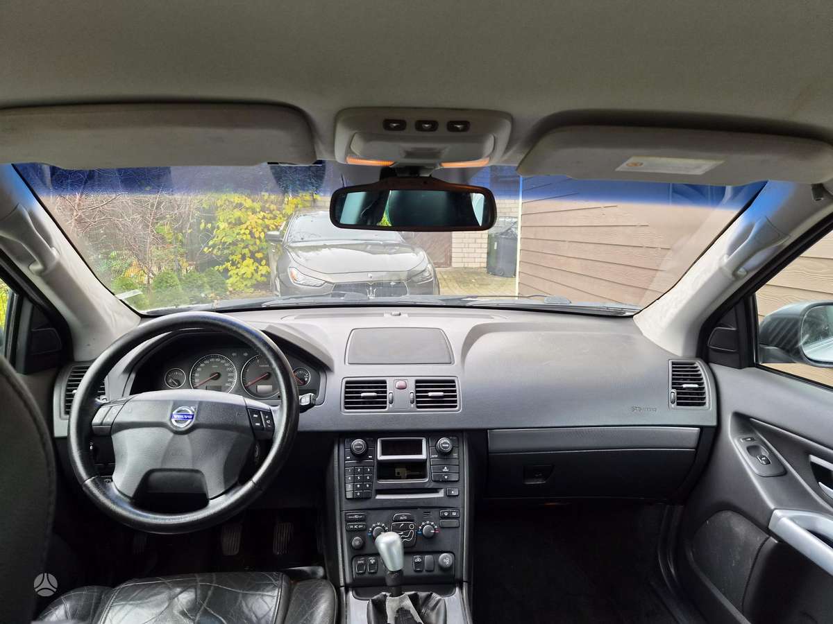 Volvo XC90 2004 — photo 11