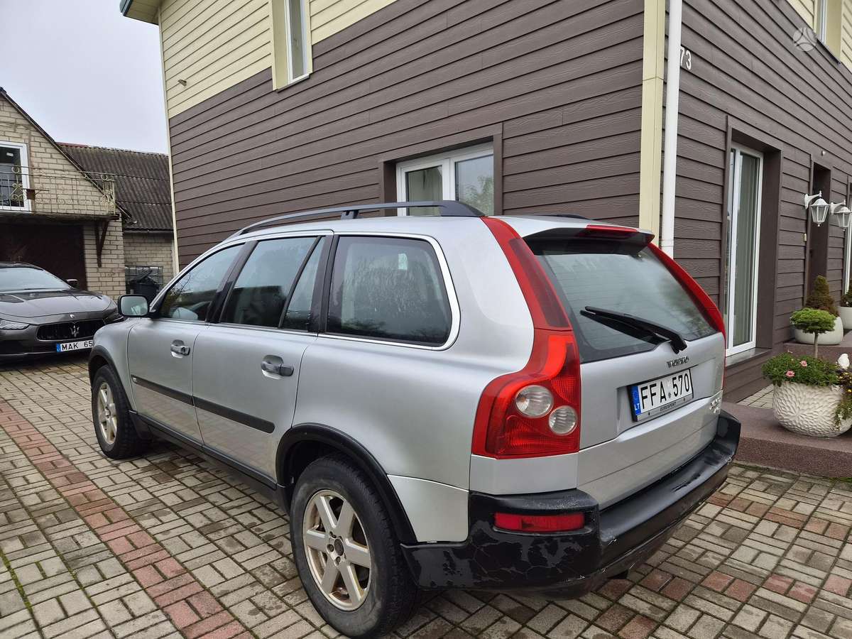 Volvo XC90 2004 — engine 2401 cm³, 163 HP (120kW)
