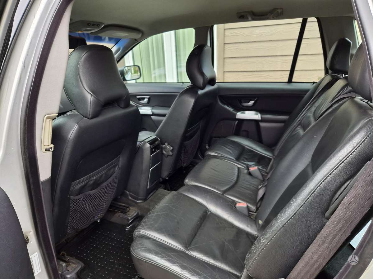 Volvo XC90 2004 — photo 9
