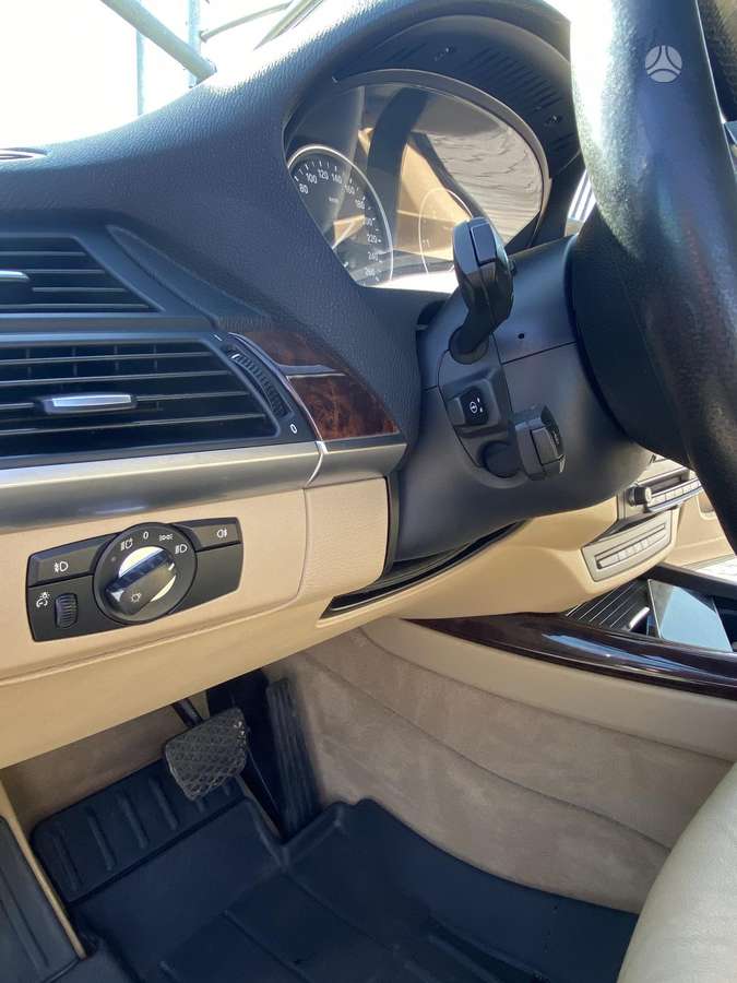 BMW X5 2008 — фото 12
