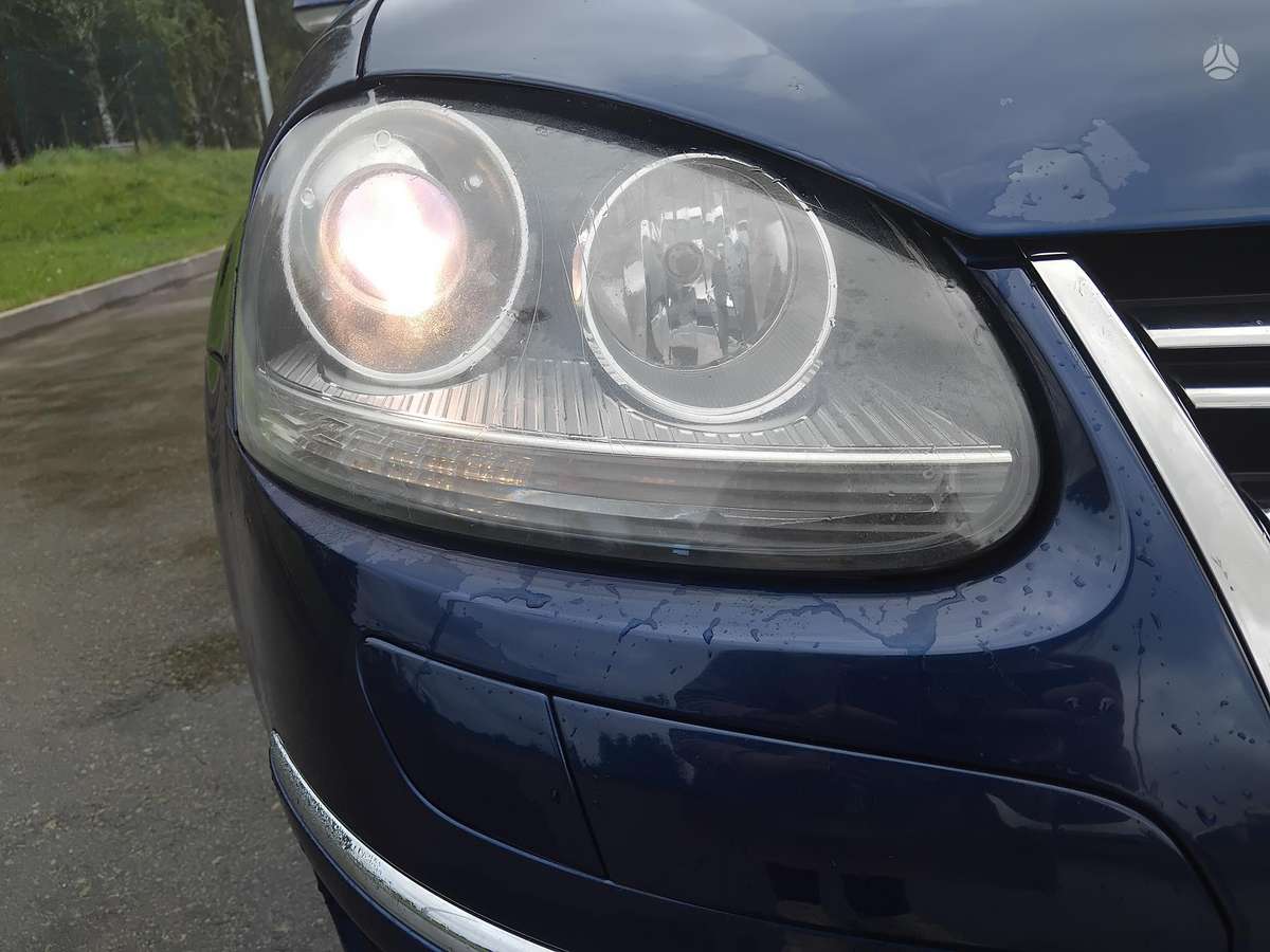 Volkswagen Golf 2008 — вигляд ззаду