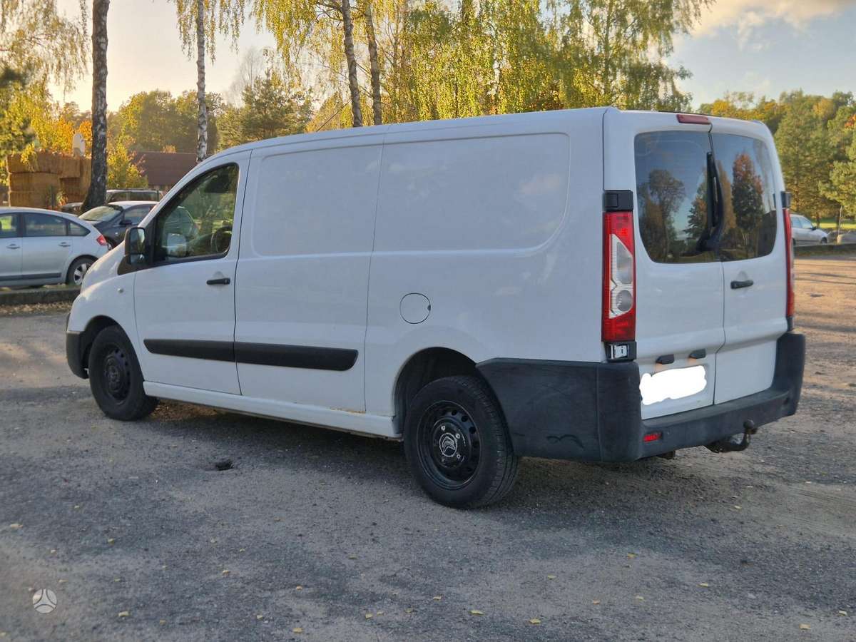 Citroen Jumpy 2013 — rear view