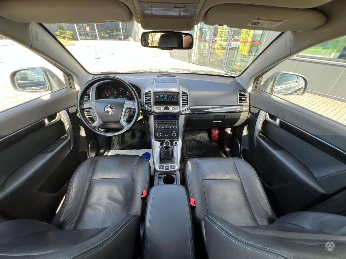 Chevrolet Captiva 2011 — photo 14