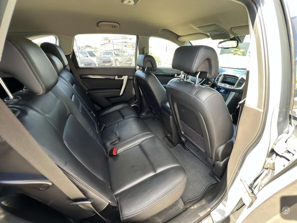 Chevrolet Captiva 2011 — photo 19