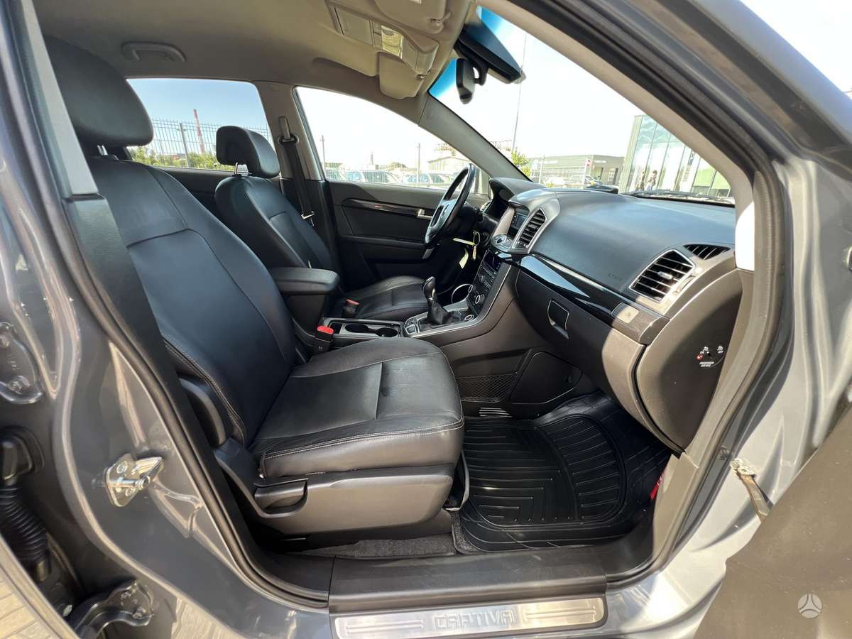 Chevrolet Captiva 2011 — photo 21